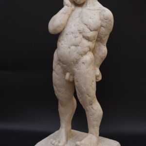 Homme baillant . 70 cm résine acrilyque
